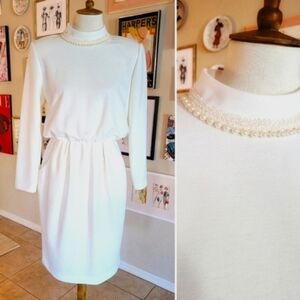 Vintage Taurus II Cream Pearl Mock Turtleneck‎ Knee Length Dress